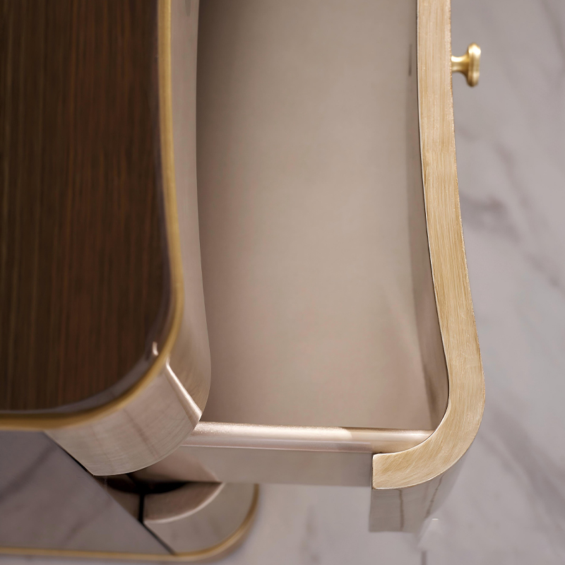 How to coordinate the color of bedside table with the overall decoration style of bedroom?